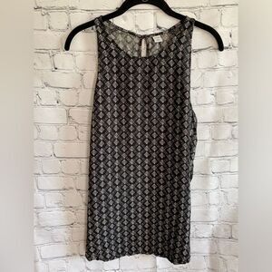 Old Navy Women's Black and White Sleeveless Shell Black and White Tank